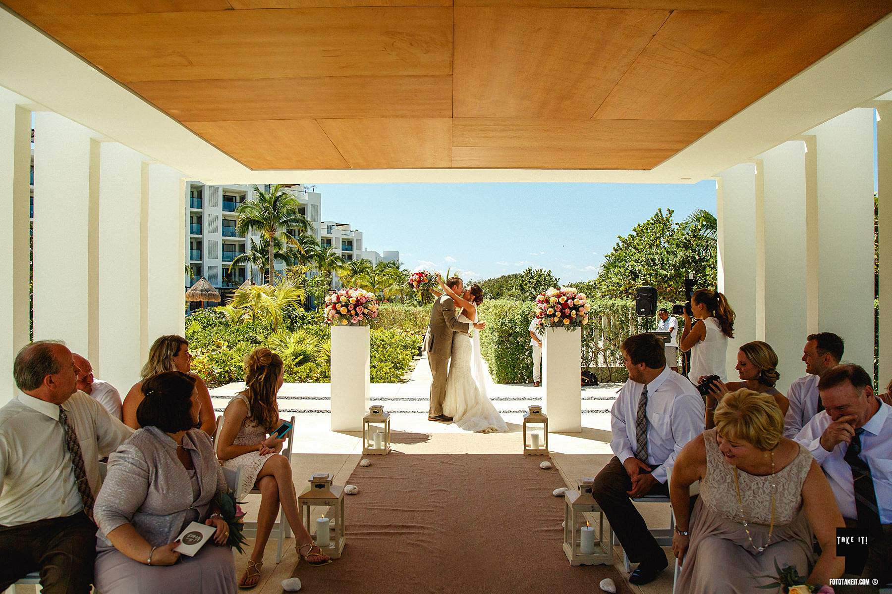 finest resort gazebo wedding