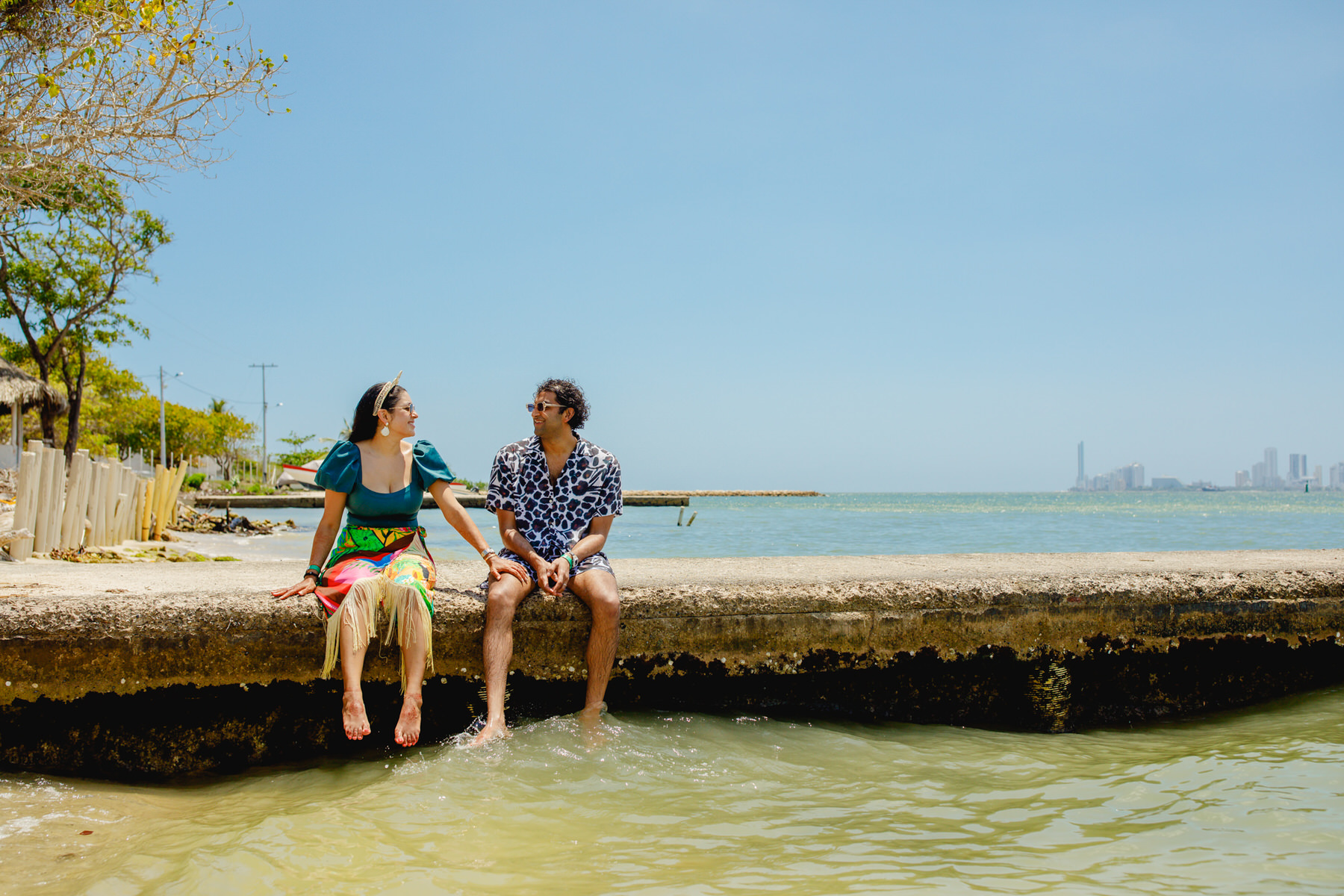 Day-after-wedding photo session in Tierra Bomba, Cartagena. Photos by Take It Photo
