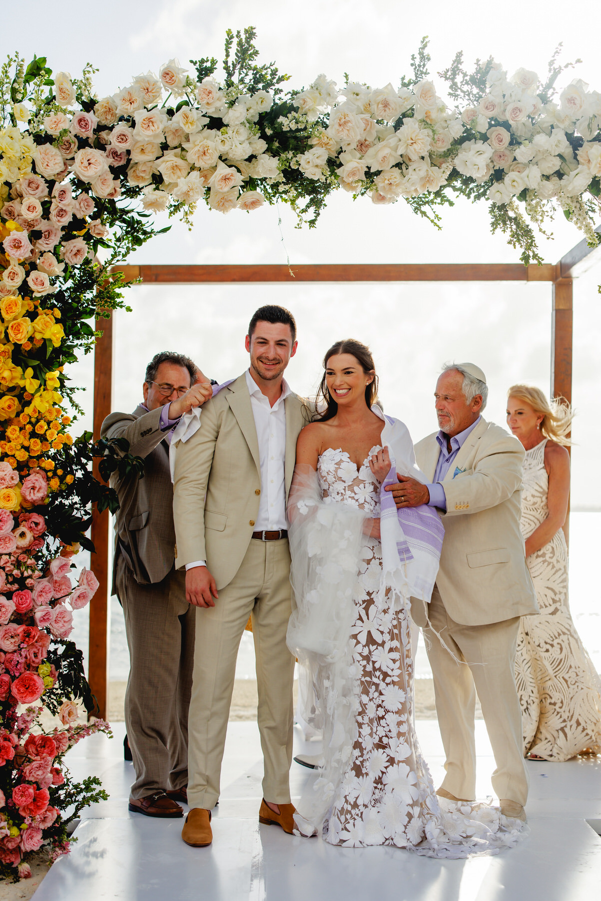 Jewish wedding ceremony at Nizuc Resort and Spa Cancun, filled with joy and tradition