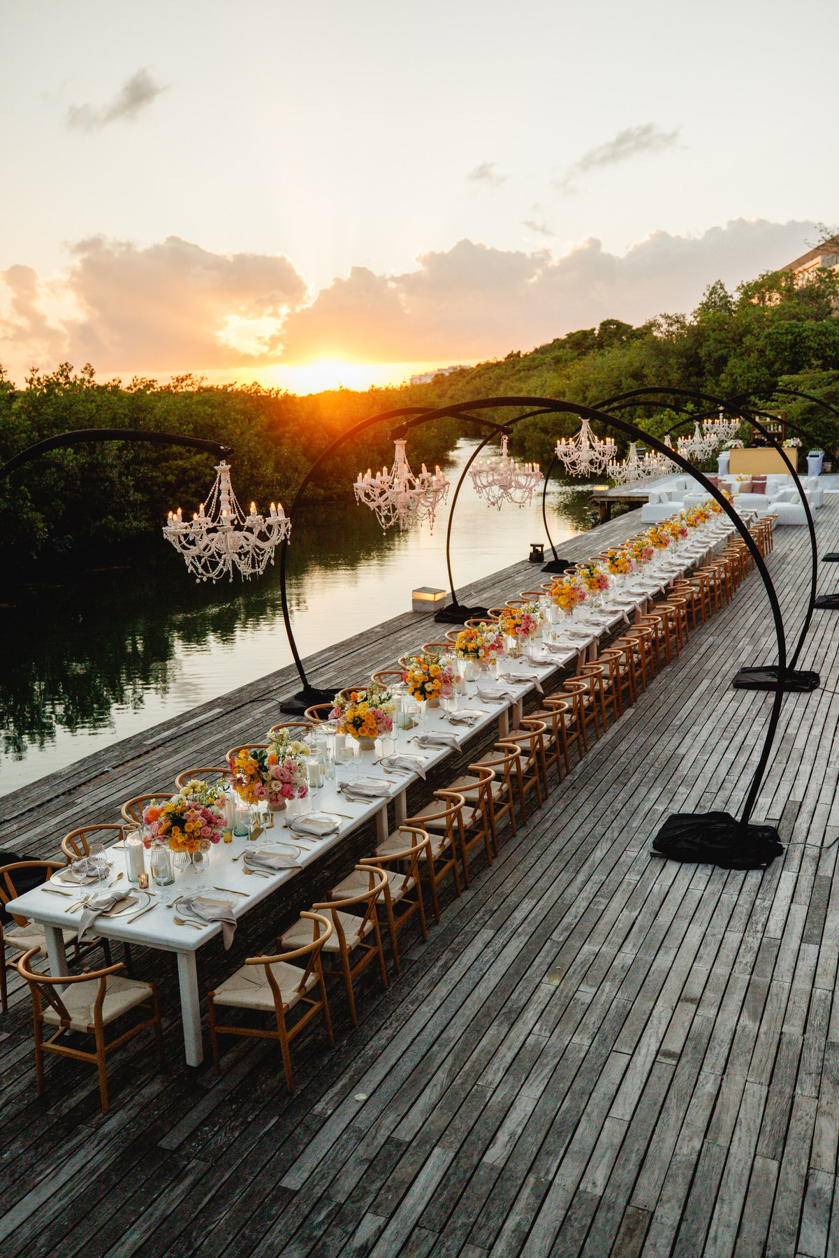 Stunning reception setup at Terra Nostra, Nizuc Resort and Spa Cancun, by Canteiro Weddings
