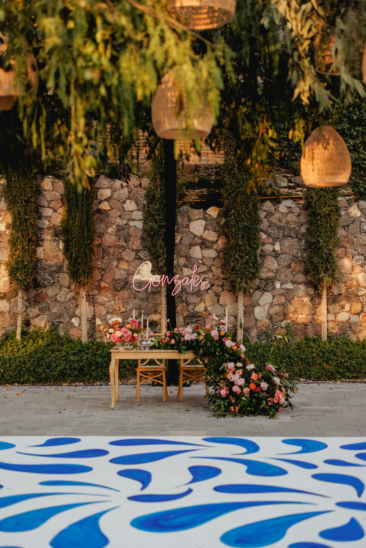 Sweetheart table in San Miguel de Allende destination wedding