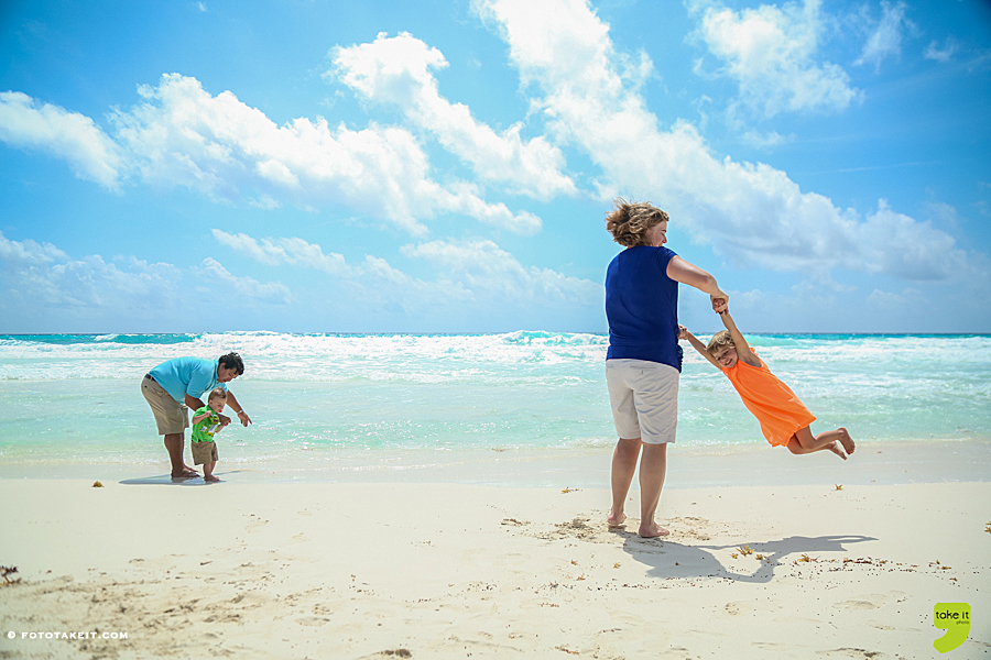 beach photo session cancun