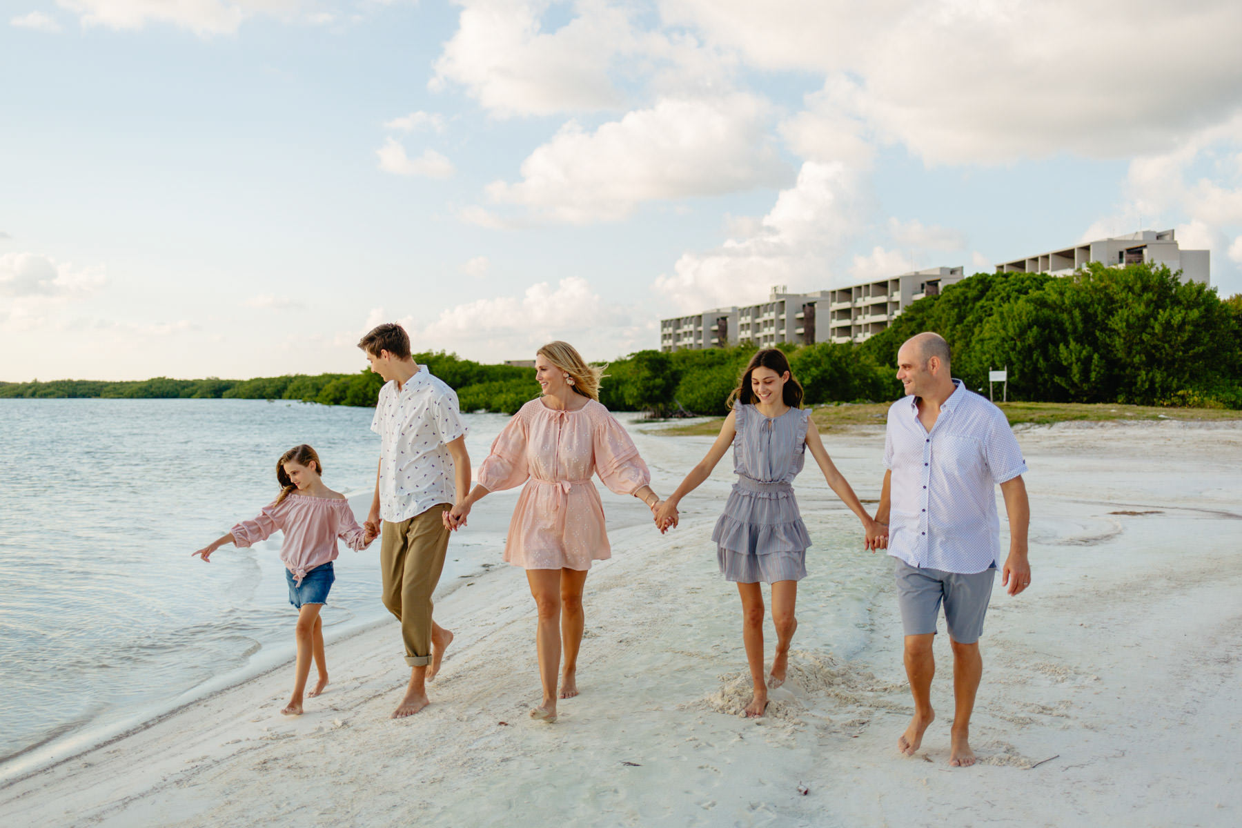 professional family photography at Nizuc resort, Cancun. 