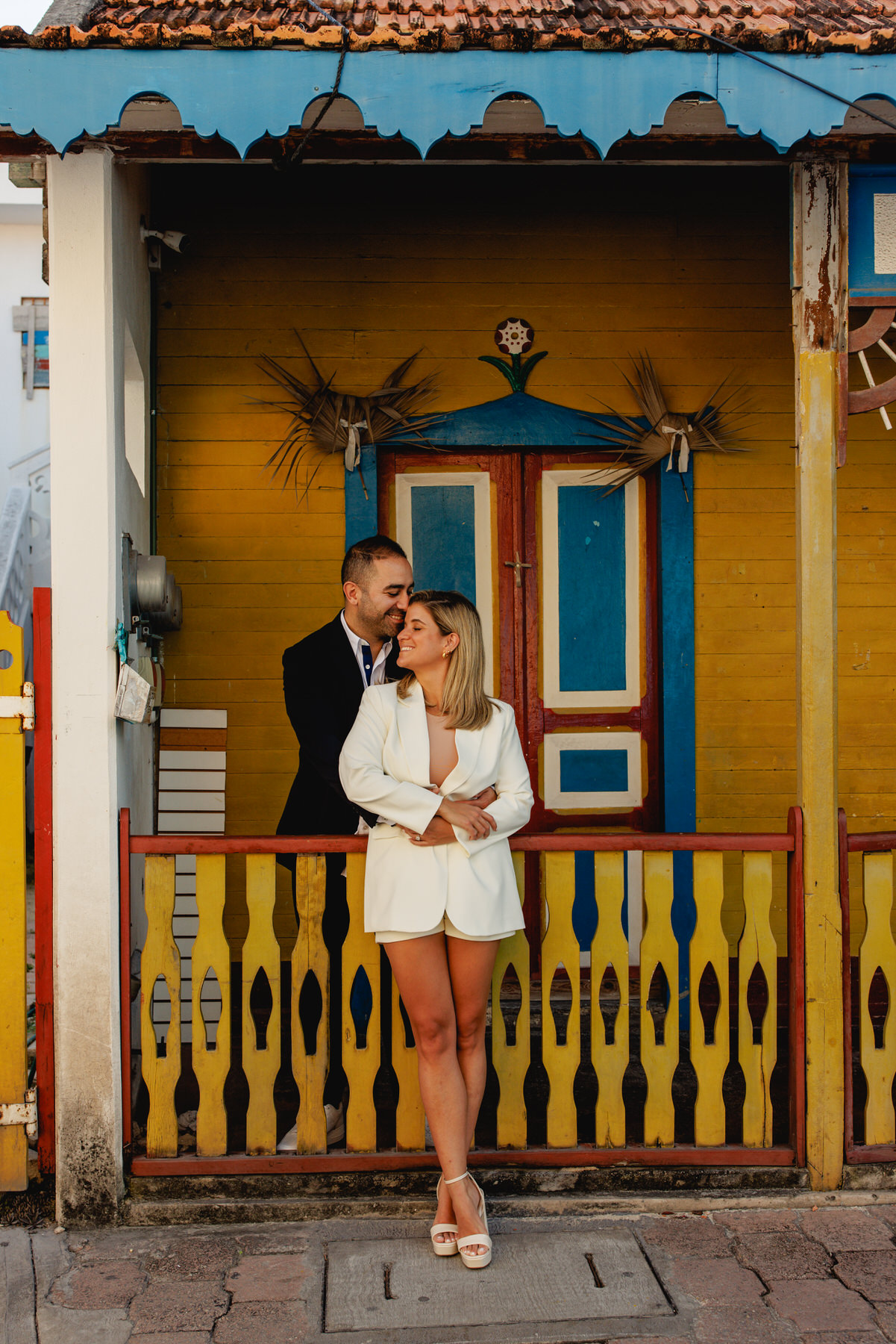 Isla Mujeres photo engagement session by Take it Photo. 